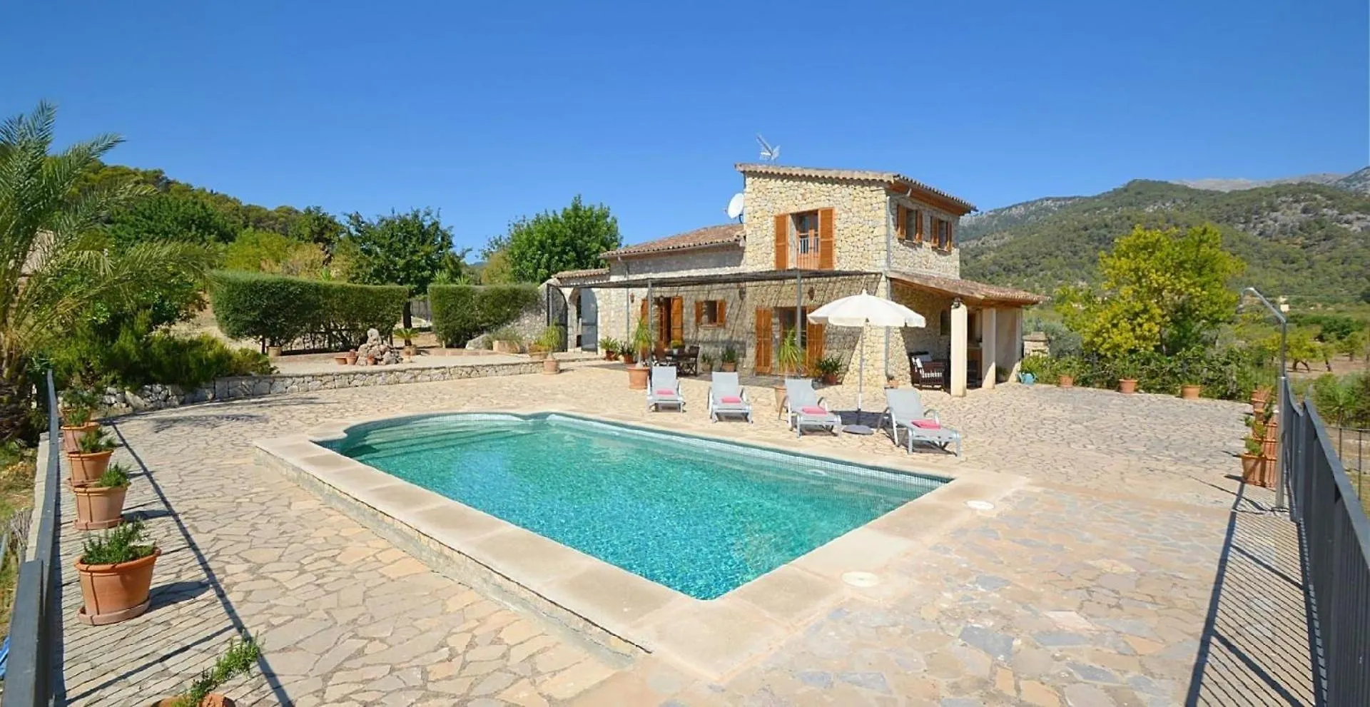 Ferienhaus In Selva Mit Gepflegtem Garten Spanien